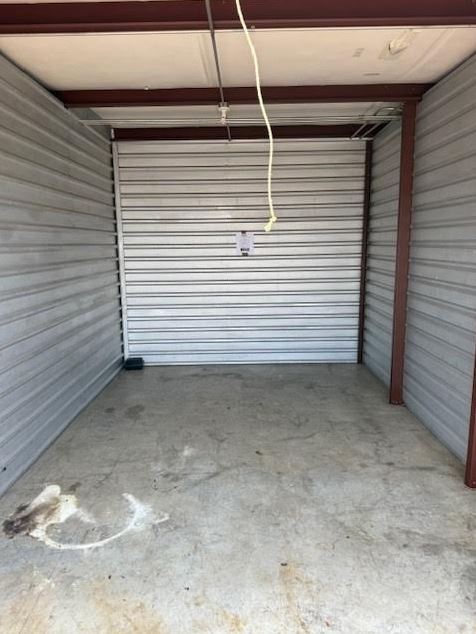 After storage unit cleanout with complete junk removal in Pearland Texas near Houston empty unit